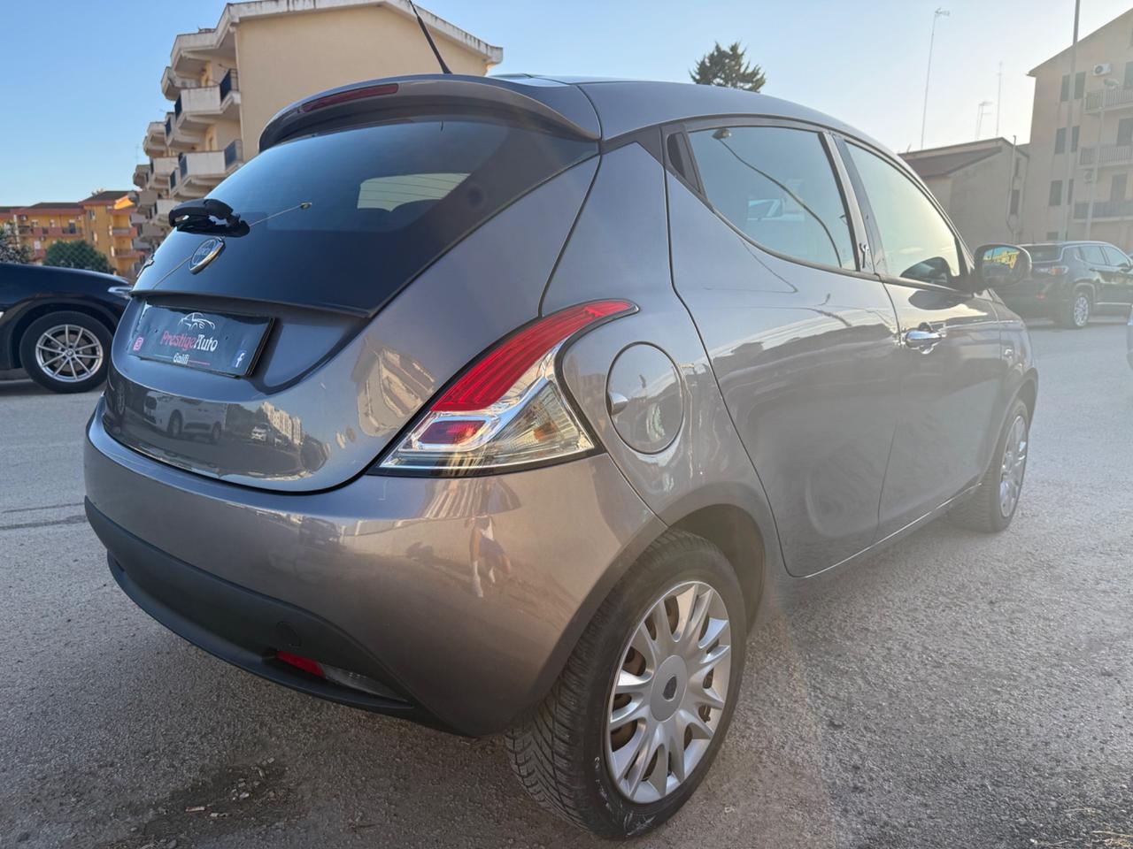 Lancia Ypsilon 1.3 MJT 16V 95 CV 5 porte S&S Silver 2013