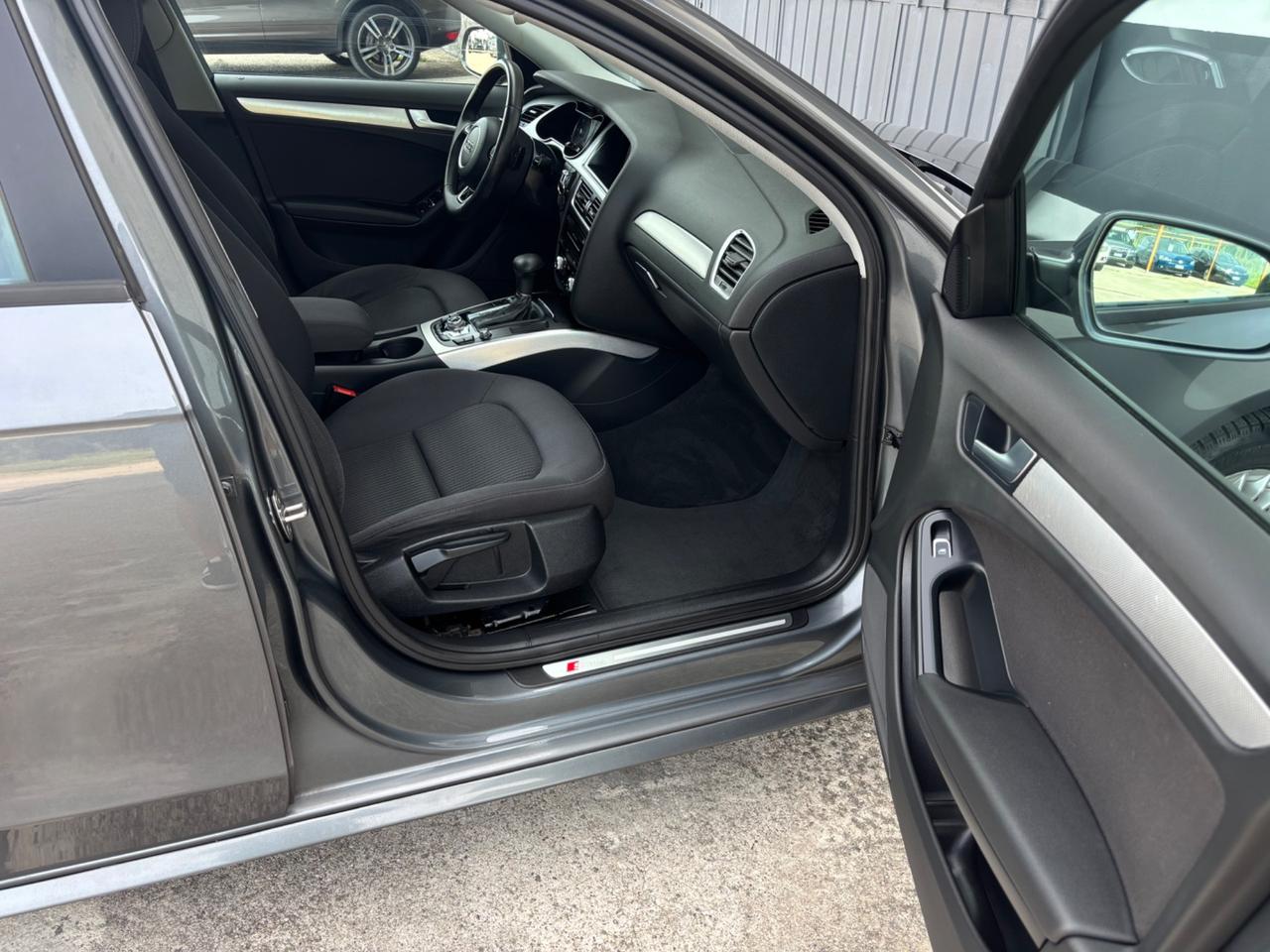 Audi A4 Avant 2.0 TDI 150cv S line. Garanzia 12mesi