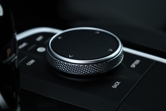 BMW X4 xDrive20i MH48V Msport