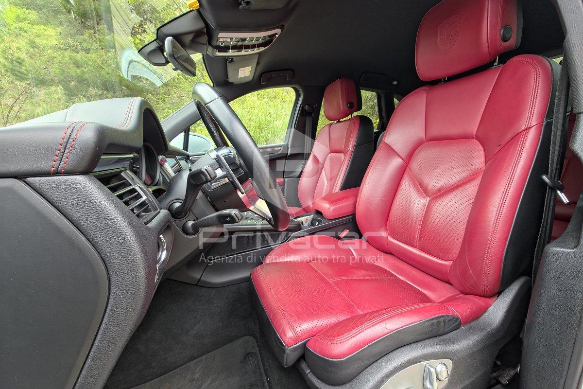 PORSCHE Macan 2.0
