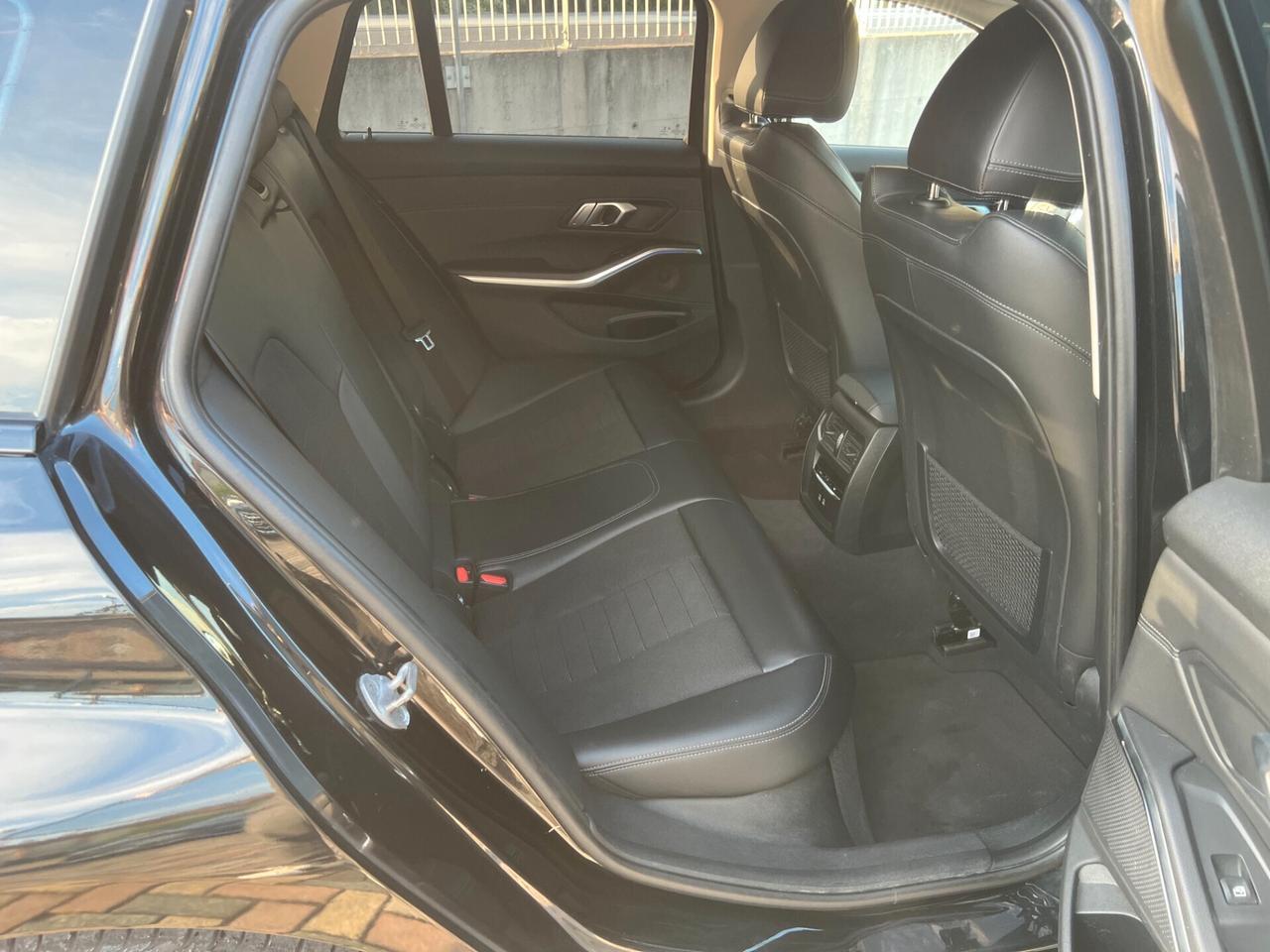 Bmw 330d 48V Touring Sport GANCIO TRAINO