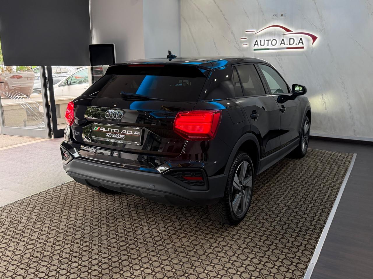 Audi Q2 35 TDI S tronic Identity Black