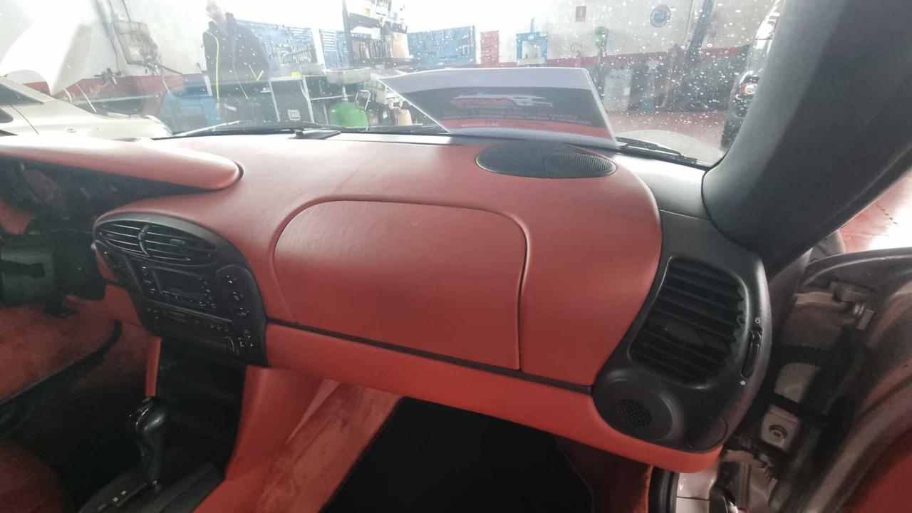 Porsche Boxster 2.5i 24V cat