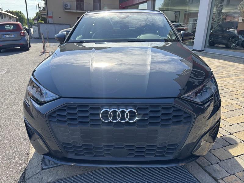 Audi A3 Sportback 30 2.0 tdi Business LED-NAVI-16"