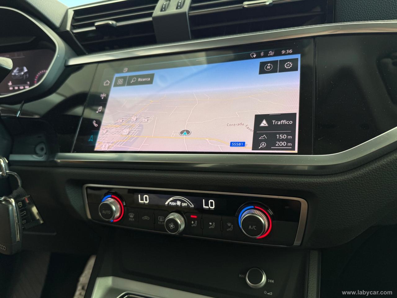 AUDI Q3 35 TDI S tronic Business