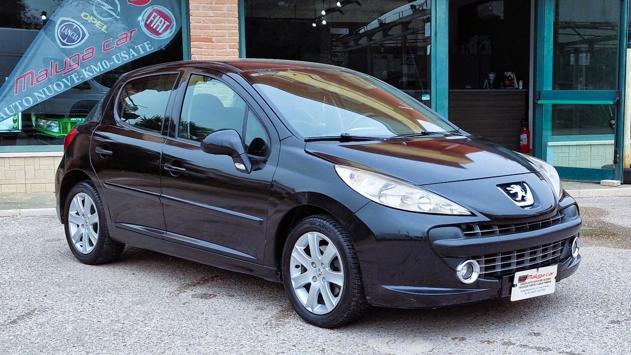 Peugeot 207 1.6 HDi 90CV 5p. XS