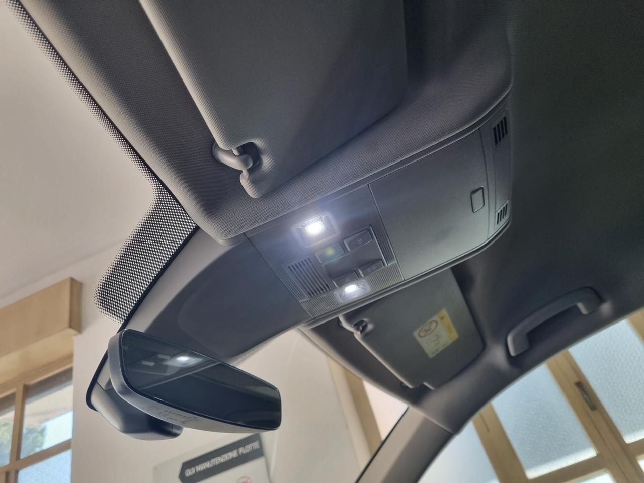 Volkswagen Tiguan 1.6 TDI SCR R-Line, VIRTUAL COCKPIT, KEYLESS