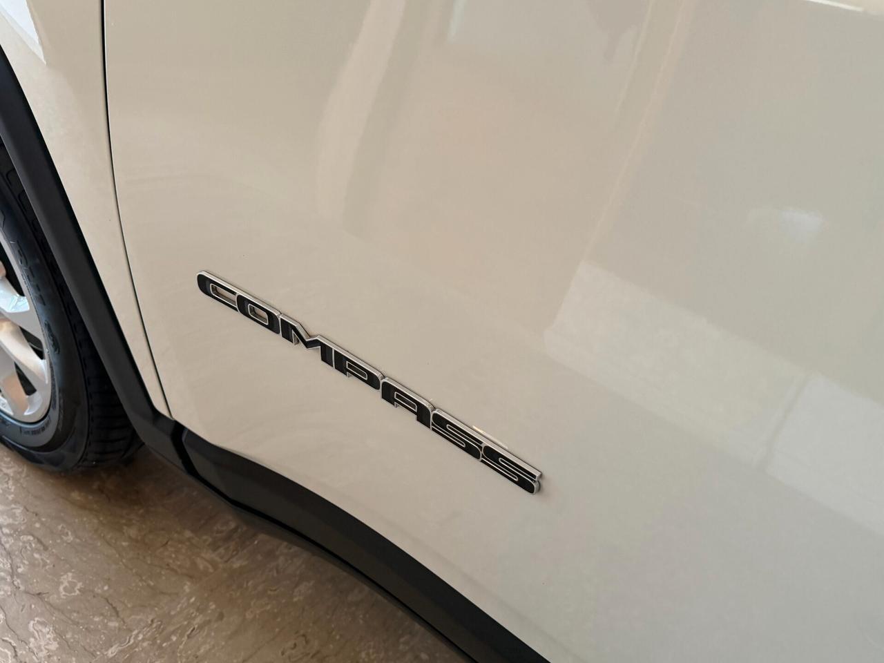 Jeep Compass 2WD 1.6 M.JET 130 cv. BUSINESS (UNav)