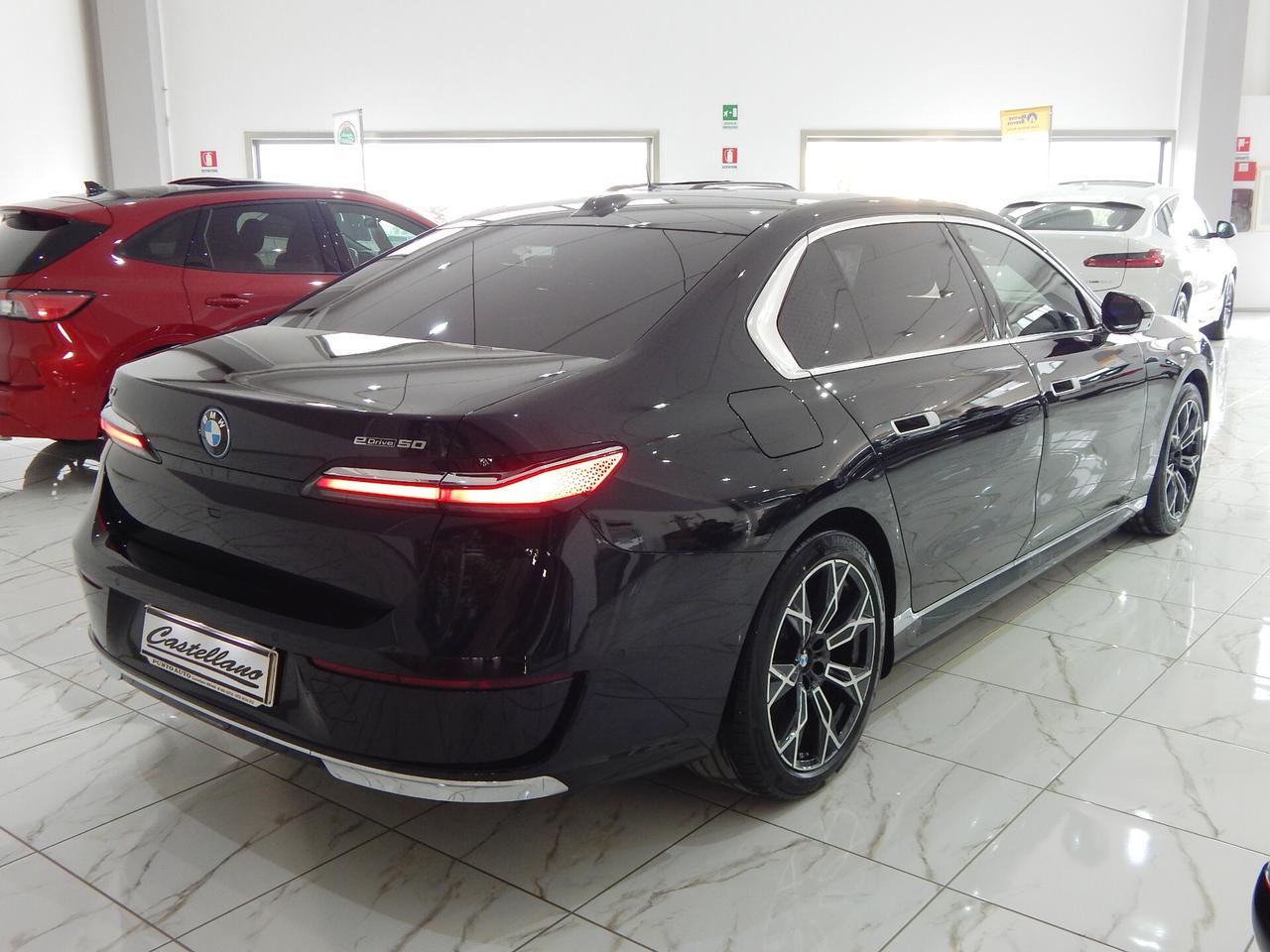 BMW i7 Edrive50
