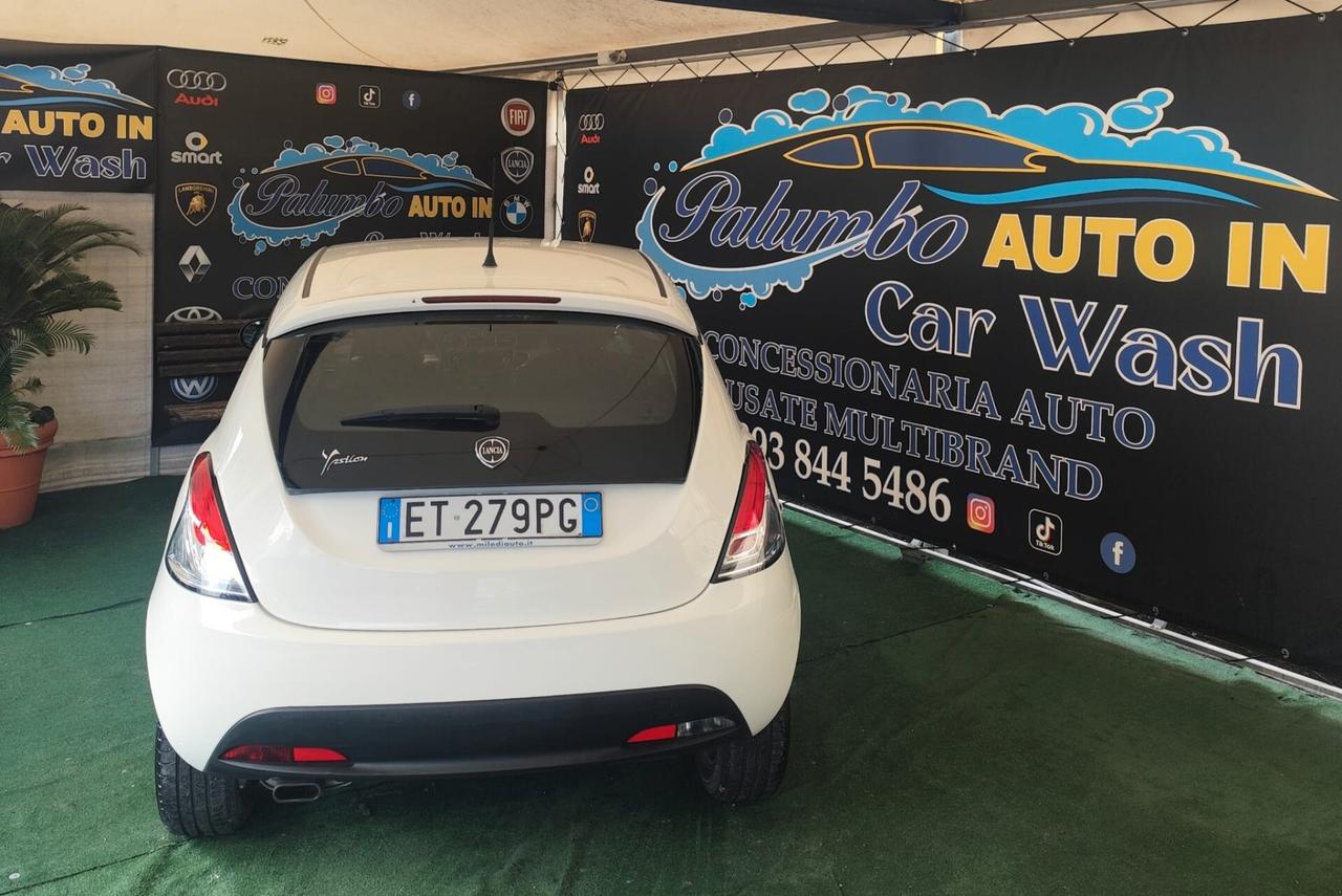 Lancia Ypsilon 1.2 69 CV 5 porte S&S Platinum