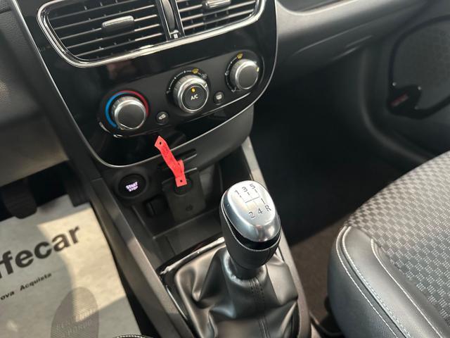 RENAULT Clio 1.2 75 CV 5 porte Duel