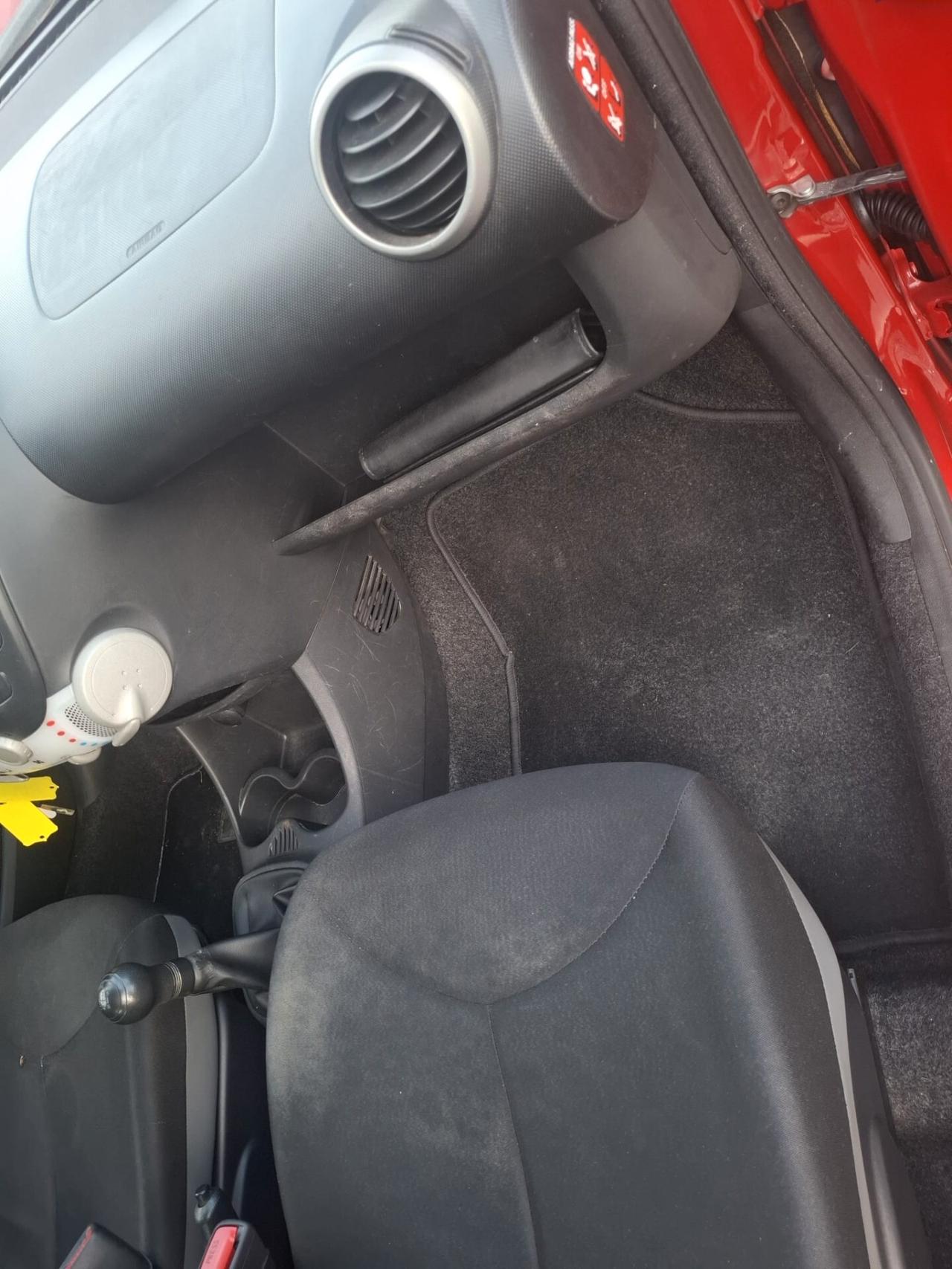 Toyota Aygo 1.0 12V VVT-i 5 porte Cool Soda Connect