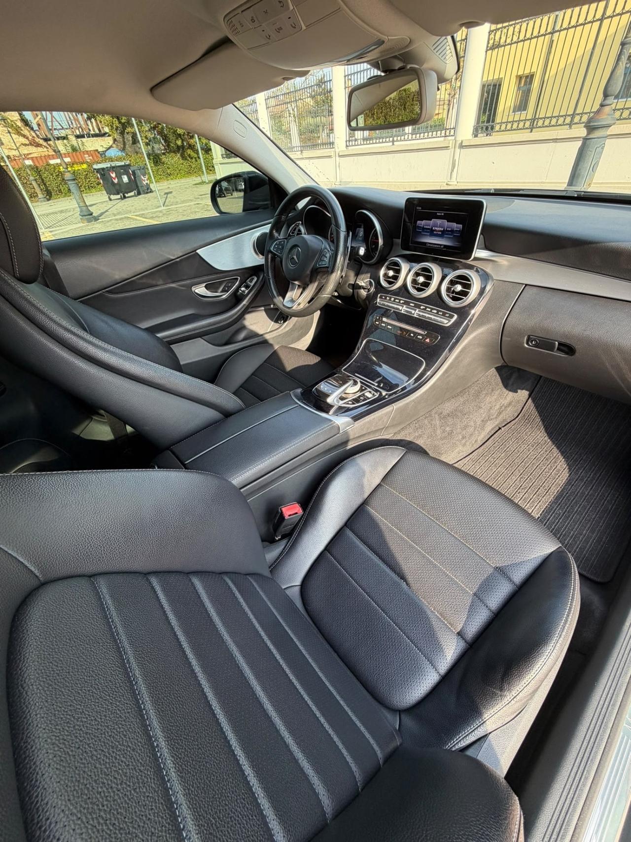 Mercedes-benz C 220 d Auto Premium
