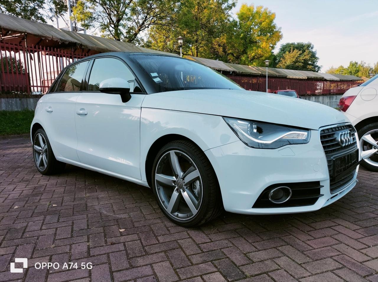 Audi A1 1.6 TDI 105 CV S Line Led Pelle.Navy Matrix