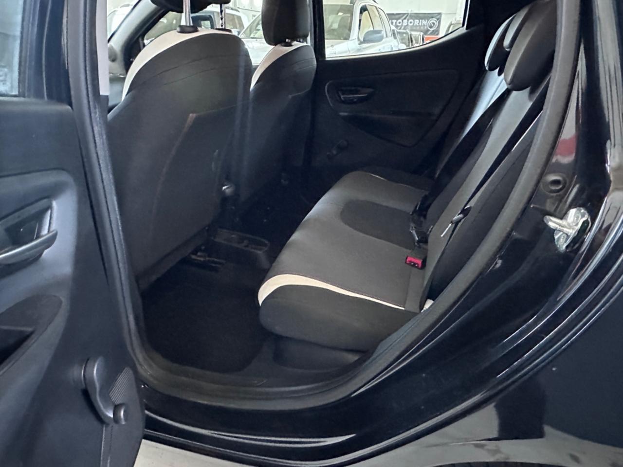 Lancia Ypsilon 1.2 69 CV 5 porte Gold