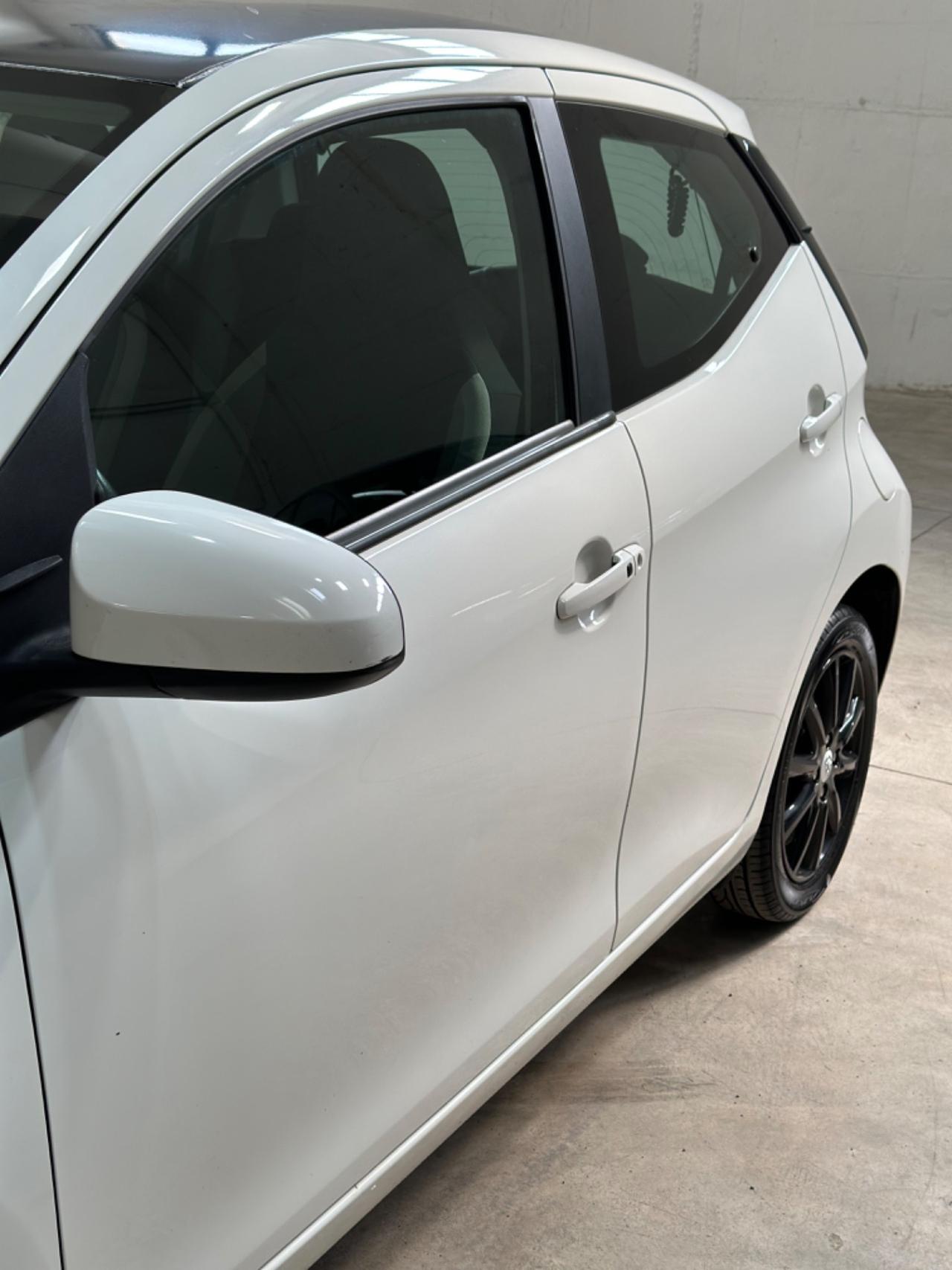 Toyota AYGO 1.0 VVT-i 69 CV 5P FULLOPT KMCERT NAVI