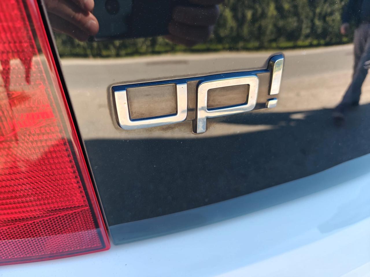 Volkswagen up! km documentati 12 MESI GARANZIA