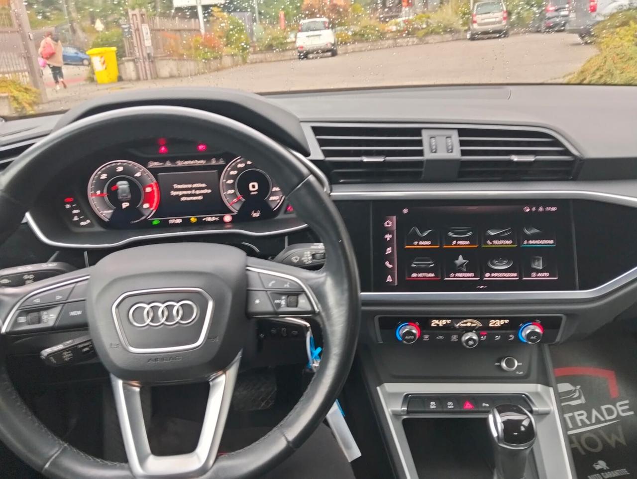 Audi Q3 35 TDI S tronic Business