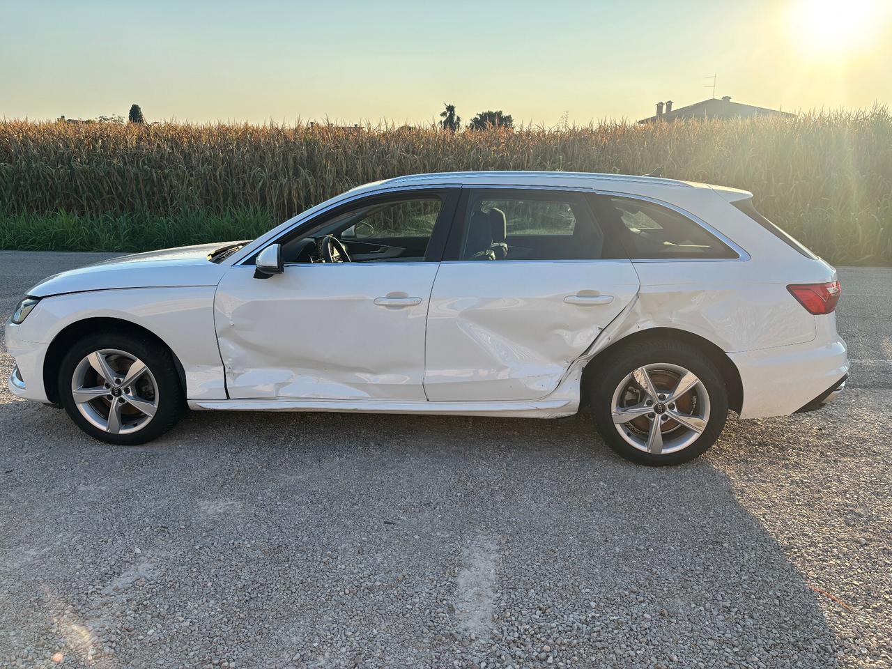 Audi A4 Avant 30 TDI/136 CV S tronic Business