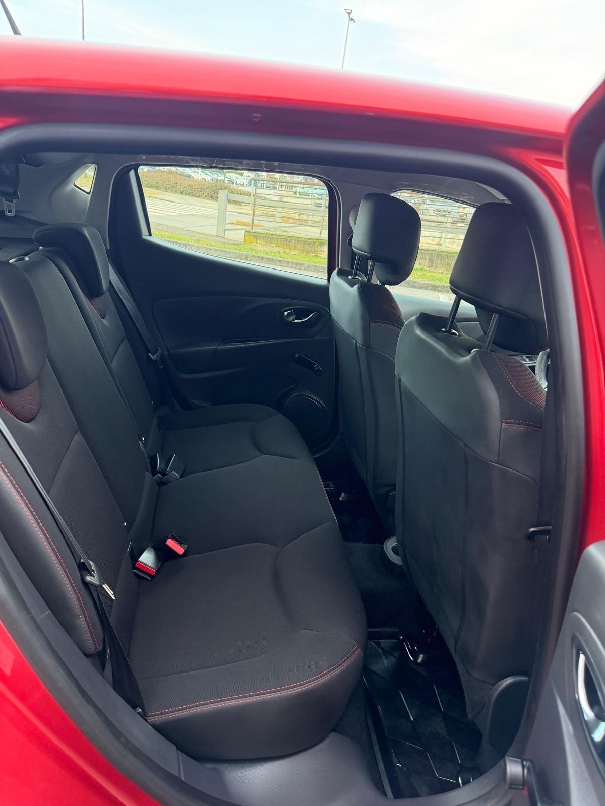 Renault Clio 1.2 75CV 5 porte Costume National