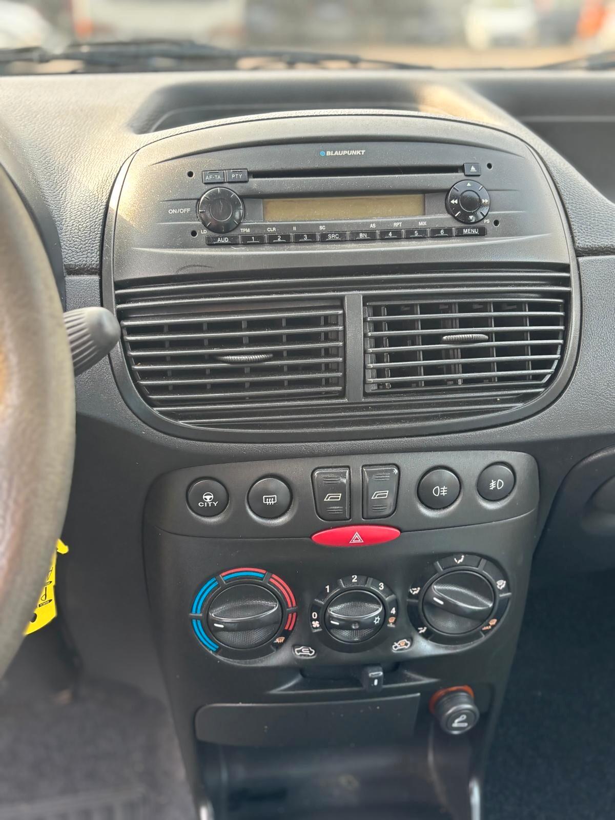 Fiat Punto 1.2 5 porte Active Natural Power