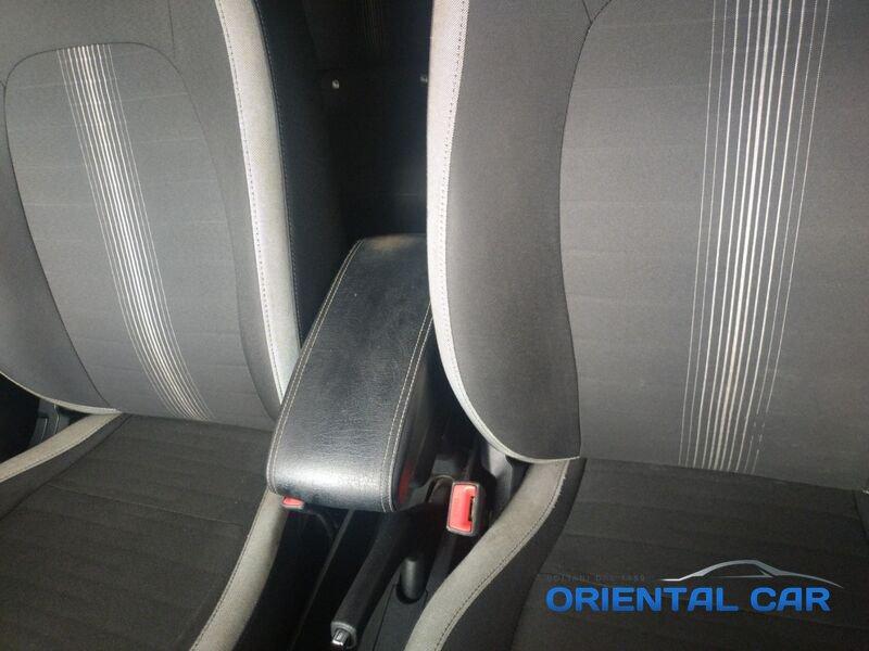 Hyundai i10 i10 1.0 TECH + CONNECT PACK + SENSORI DI POSTEGGIO + VETRI OSCURATI + TRENO DI GOMME INVERNALI