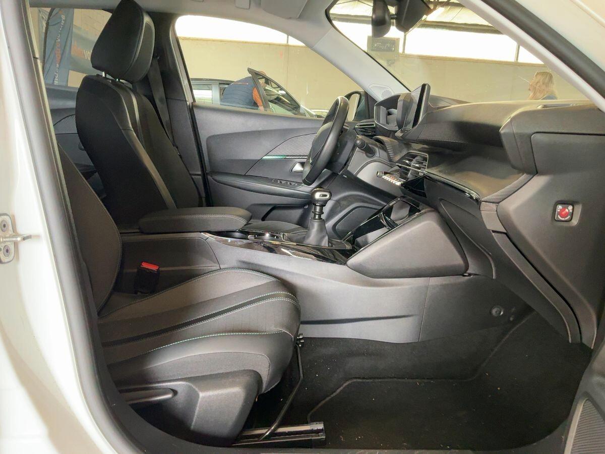 Peugeot 2008 PureTech 100 S&S Allure Pack- bianco perla