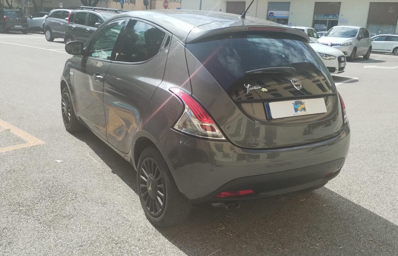 Lancia Ypsilon 1.2 69 CV 5 porte Elefantino NEOPATENTATI