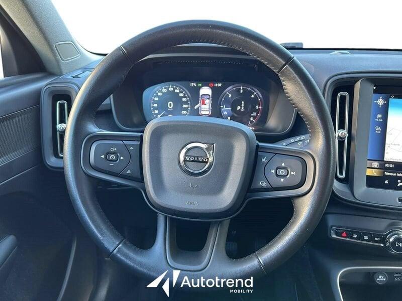 Volvo XC40 D3 150 CV Automatica NAVI LED Momentum Core