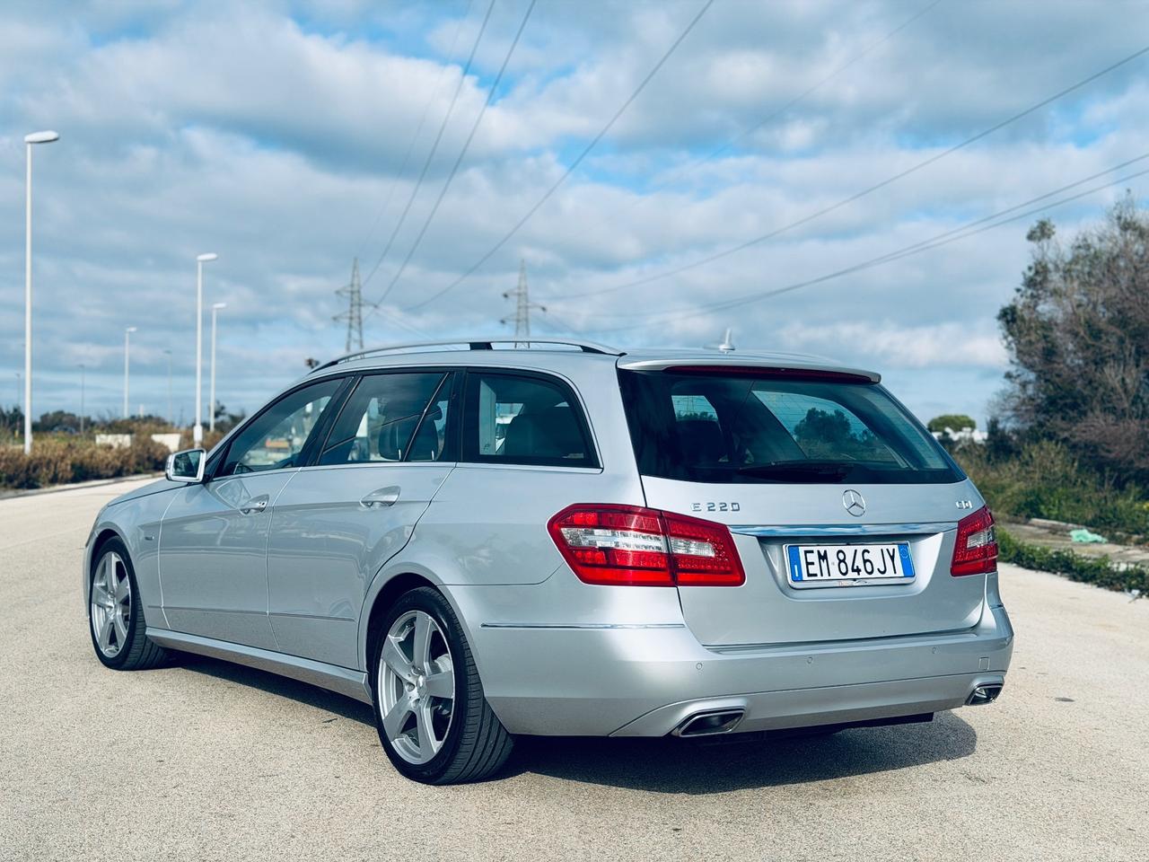 Mercedes-benz E 220 CDI BlueEFFICIENCY Avantgarde AMG