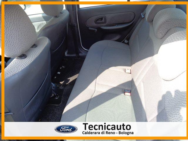 RENAULT Clio 1.2 16V cat 5 porte Confort