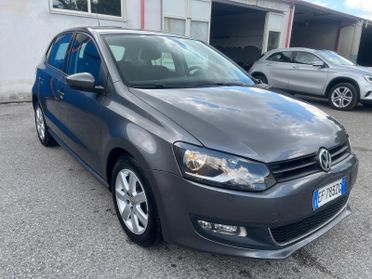 Volkswagen Polo 5P-1.6 tdi- cambio autom-2011