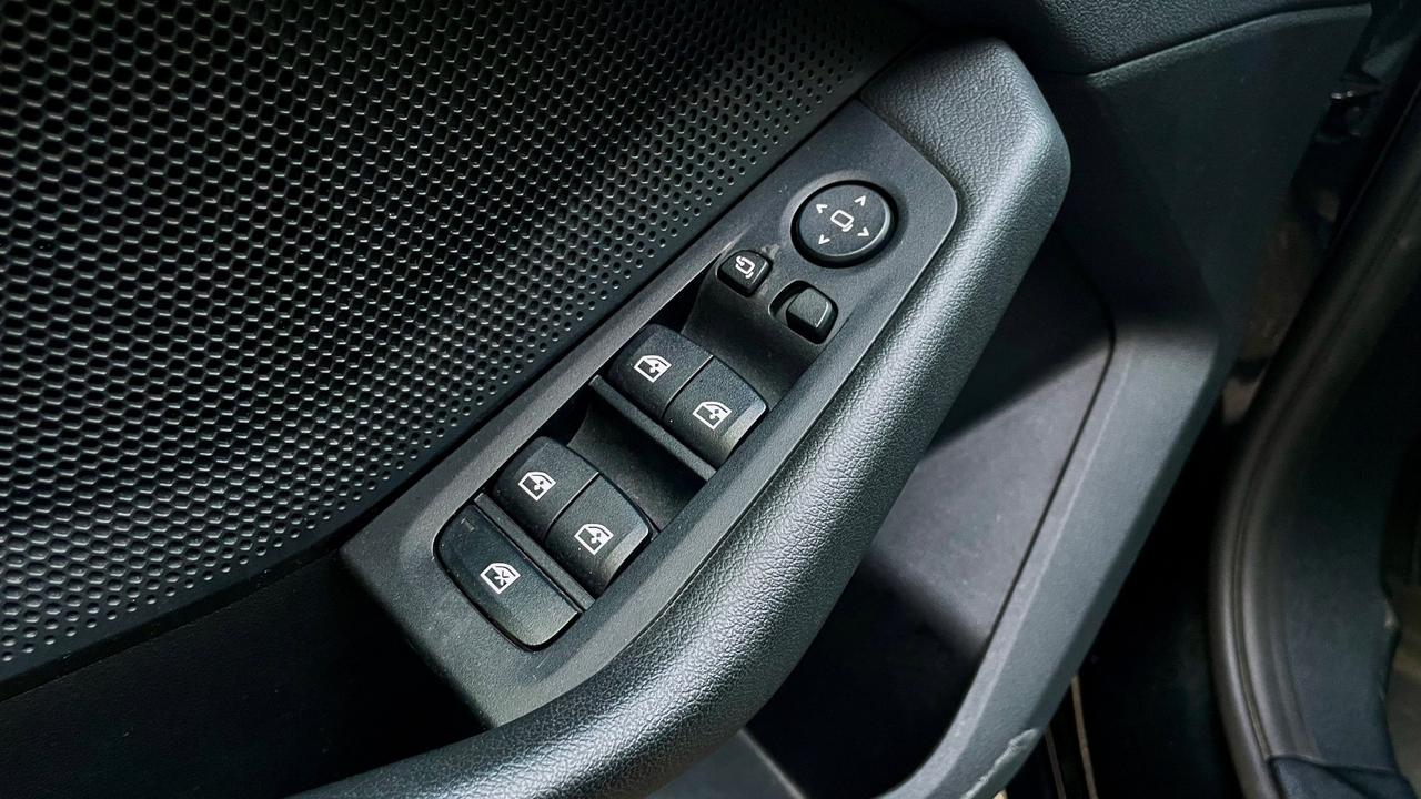 BMW 116D 1.5 ADVANTAGE 116CV - VIRTUAL COCKPIT, CARPLAY, NEOPATENTATI