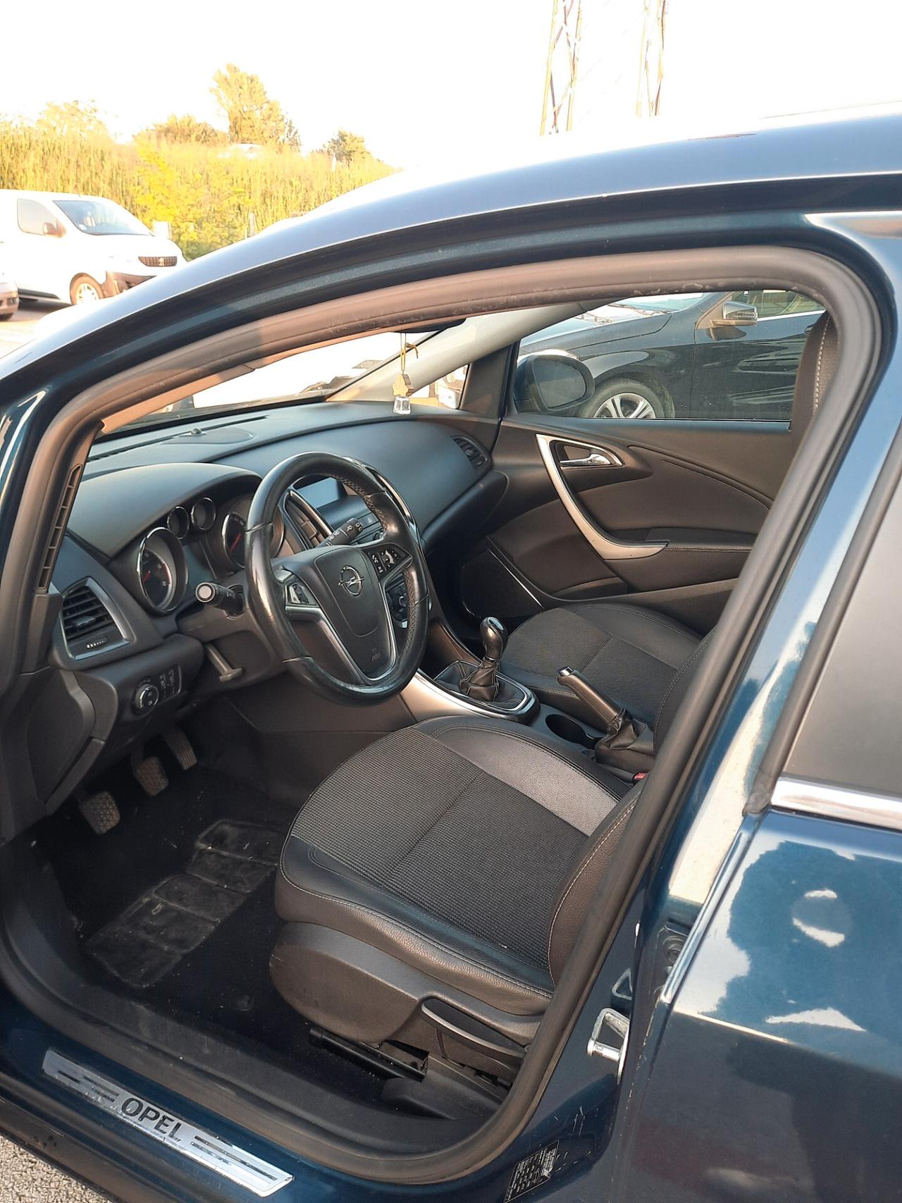 Opel Astra 1.7 CDTI 110CV Sports Tourer Cosmo