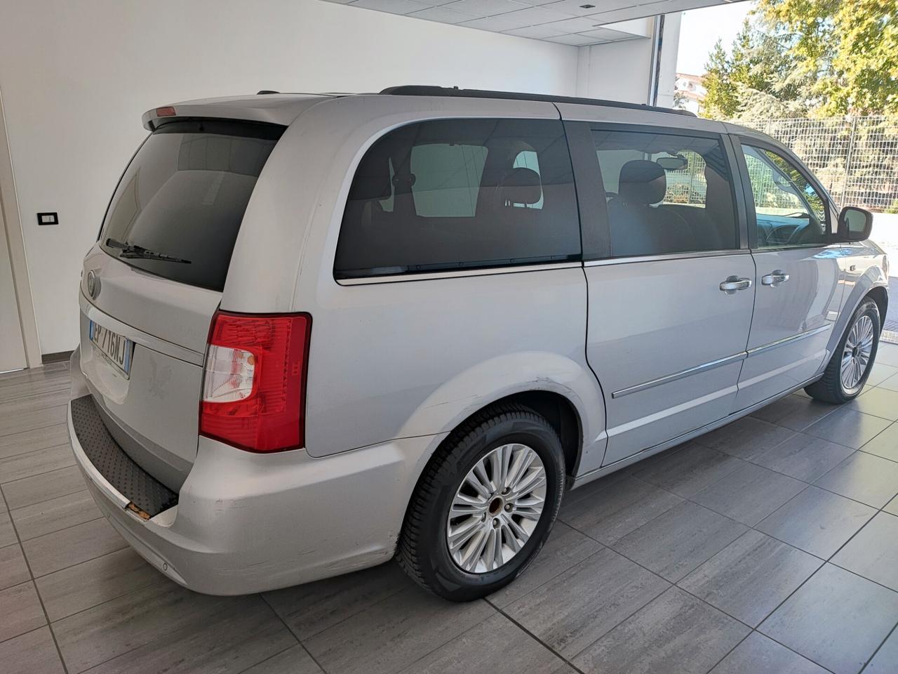 Lancia Voyager 2.8 Turbodiesel Platinum