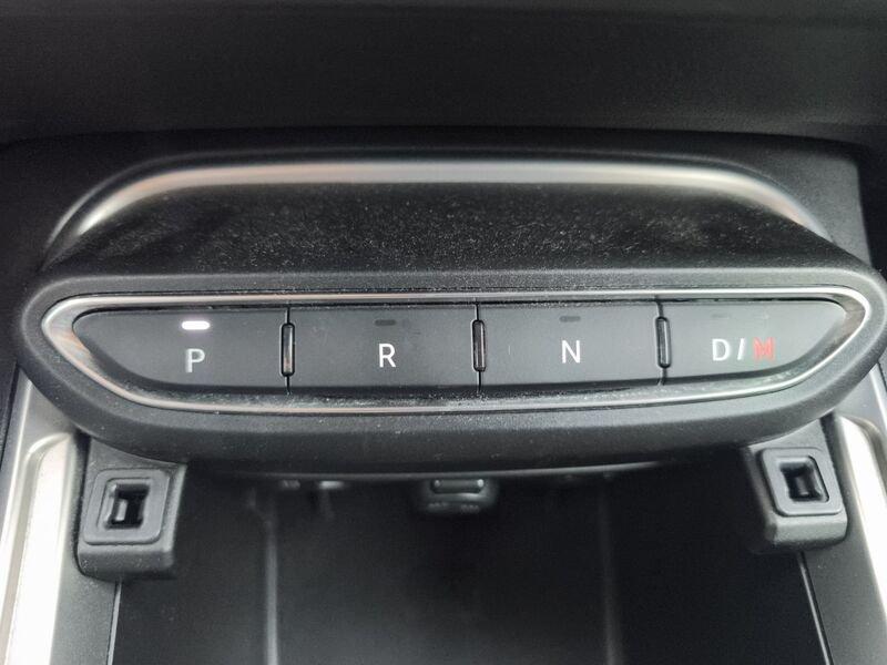 Jeep Avenger 1.2 turbo e-hybrid mhev Summit fwd 110cv edct6