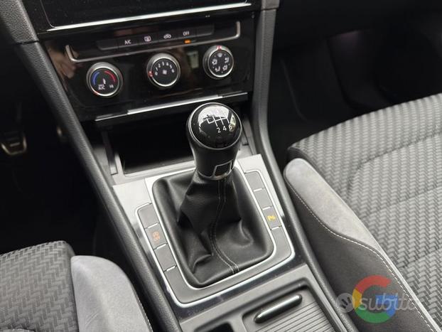 Volkswagen Golf R-Line 2.0 150cv - PREZZO PROMO