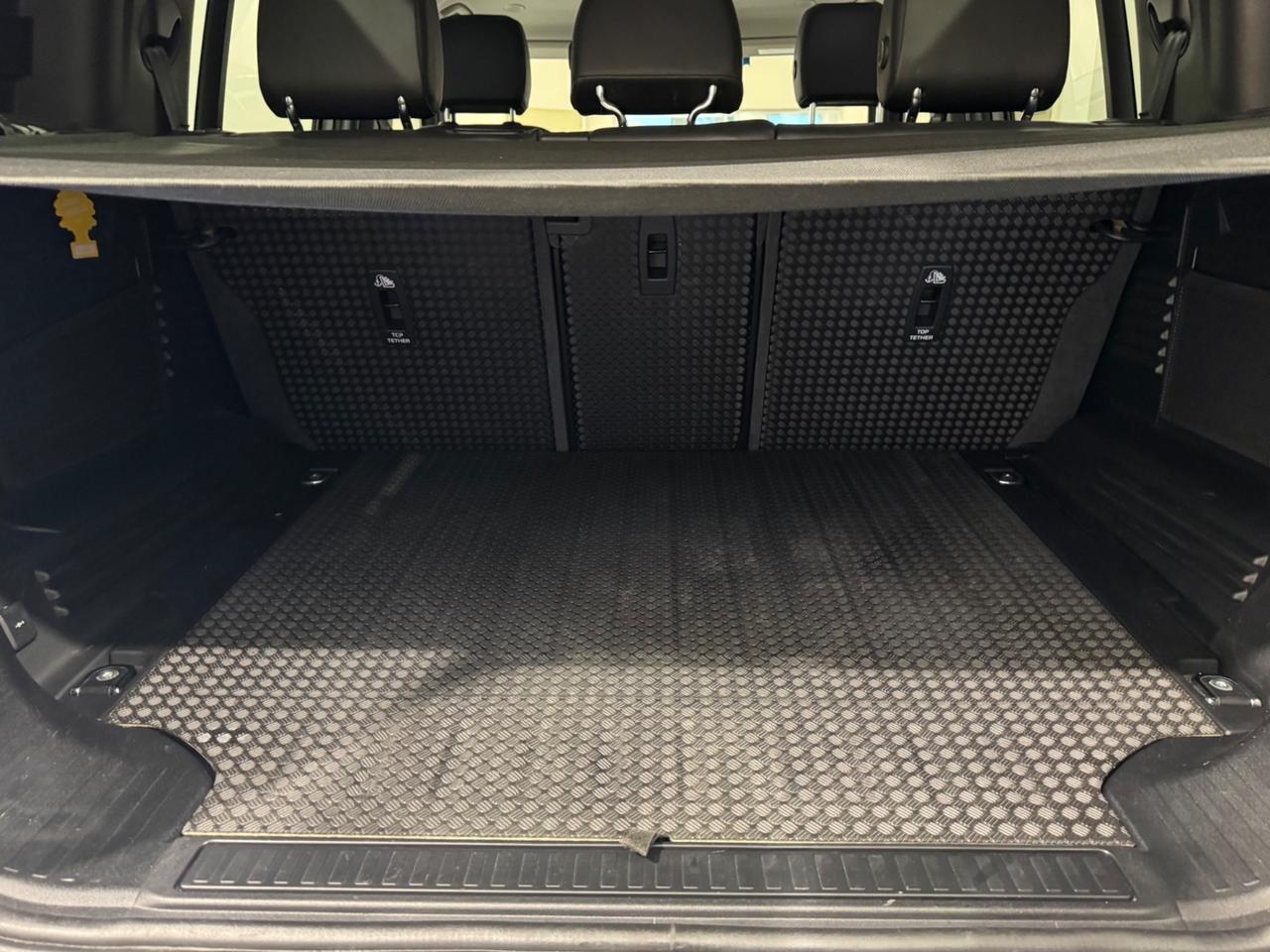 Land Rover Defender 110 2.0 SD4 240CV AWD Auto S