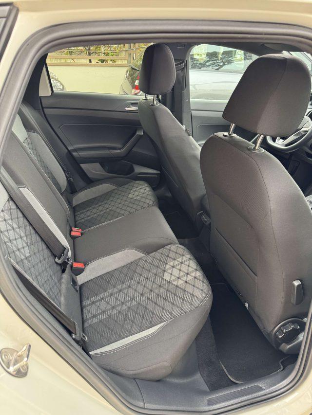 VOLKSWAGEN Taigo 1.0 tsi R-Line 110cv dsg