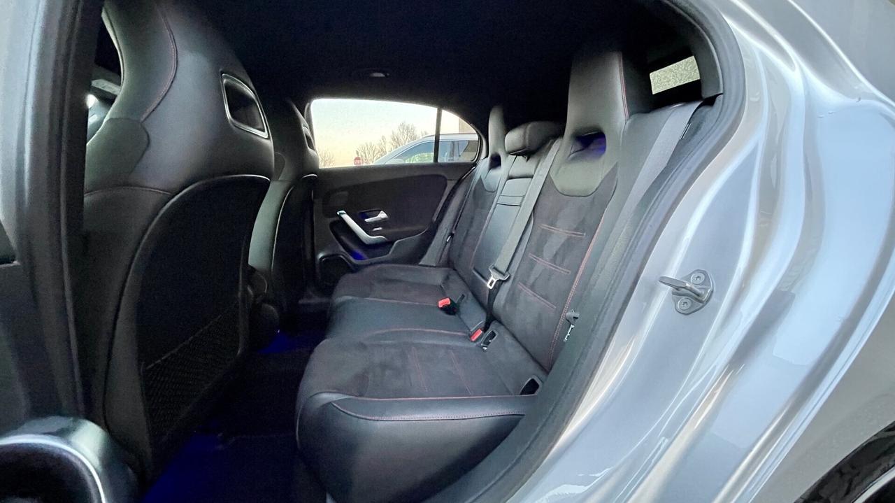 MERCEDES-BENZ CLASSE A250 2.0 PREMIUM 4-MATIC 224CV - ALCANTARA, SEDILI RISCALDABILI, PACCHETTO LUCI