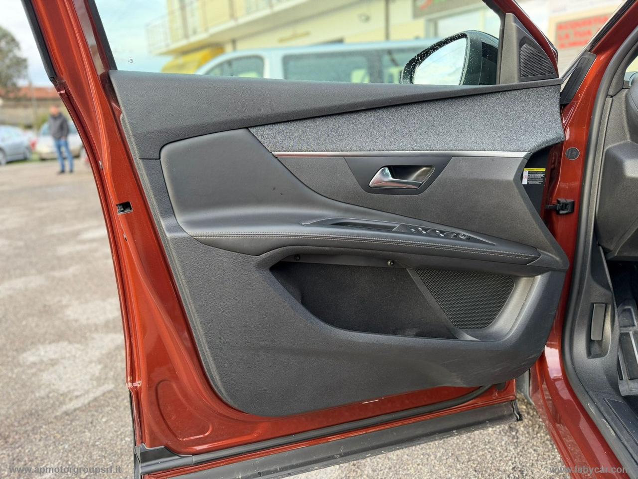 PEUGEOT 3008 BlueHDi 130 S&S EAT8 GT Line