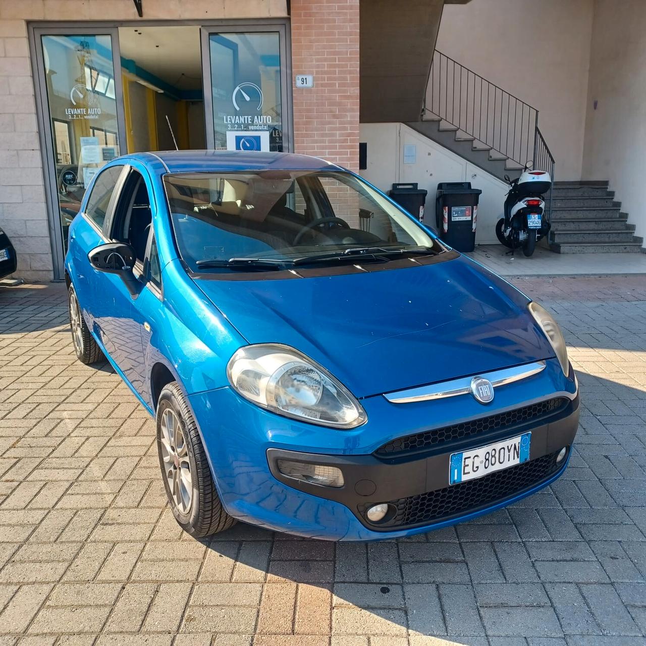126628KM PUNTO EVO 1.4 NEOPATENTATI BEN CONSERVATA