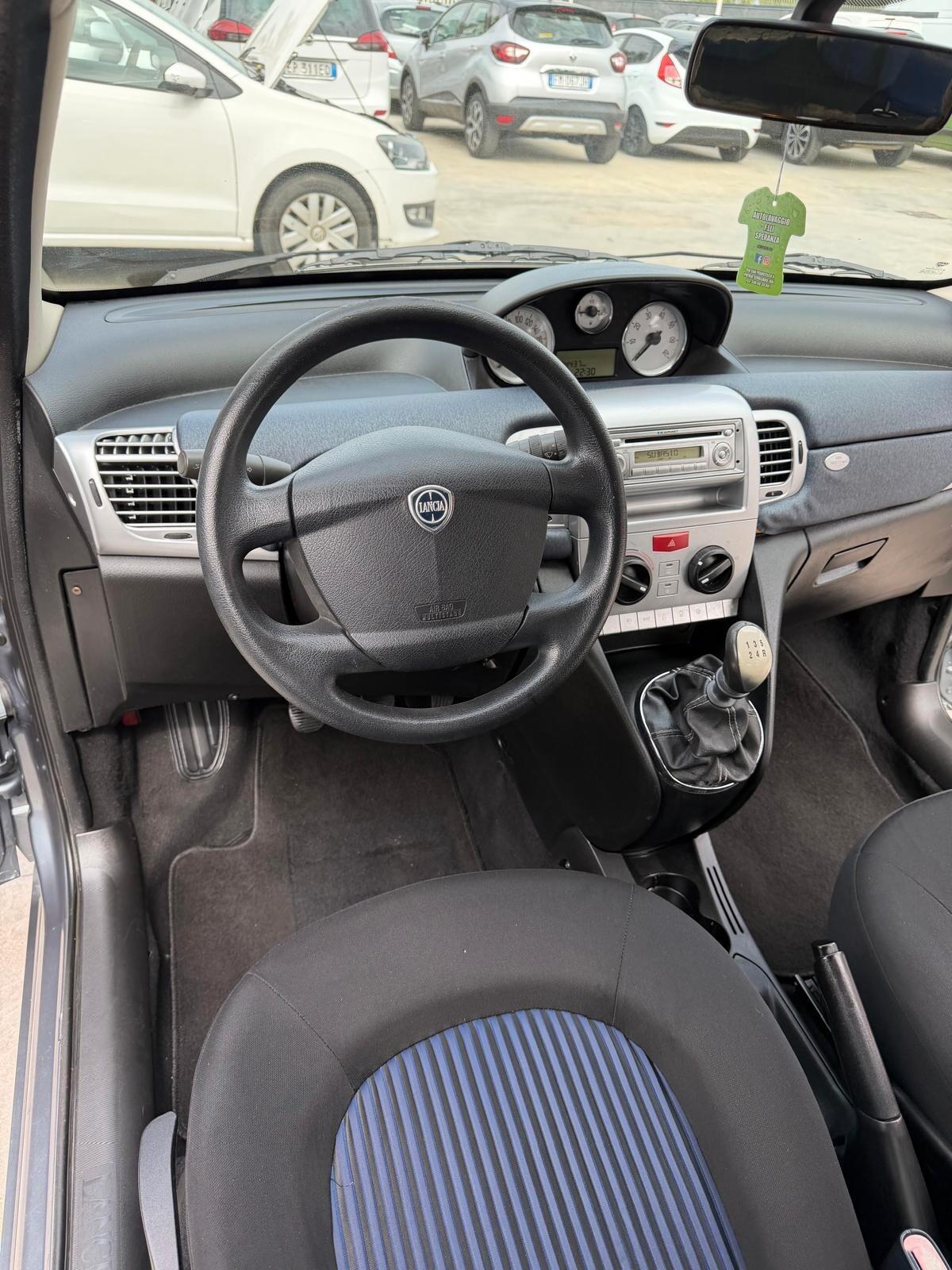 Lancia Ypsilon 1.2 Argento
