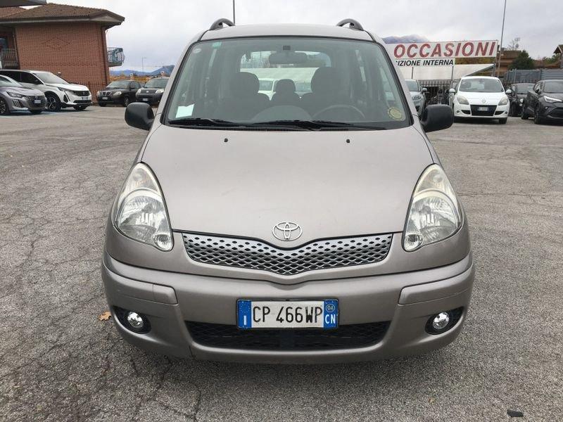 Toyota Yaris Verso 1.3i 16V cat Sol X COMMERCIANTI