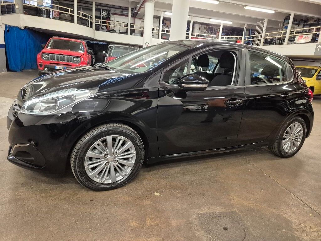 Peugeot 208 PureTech 82 5 porte Allure