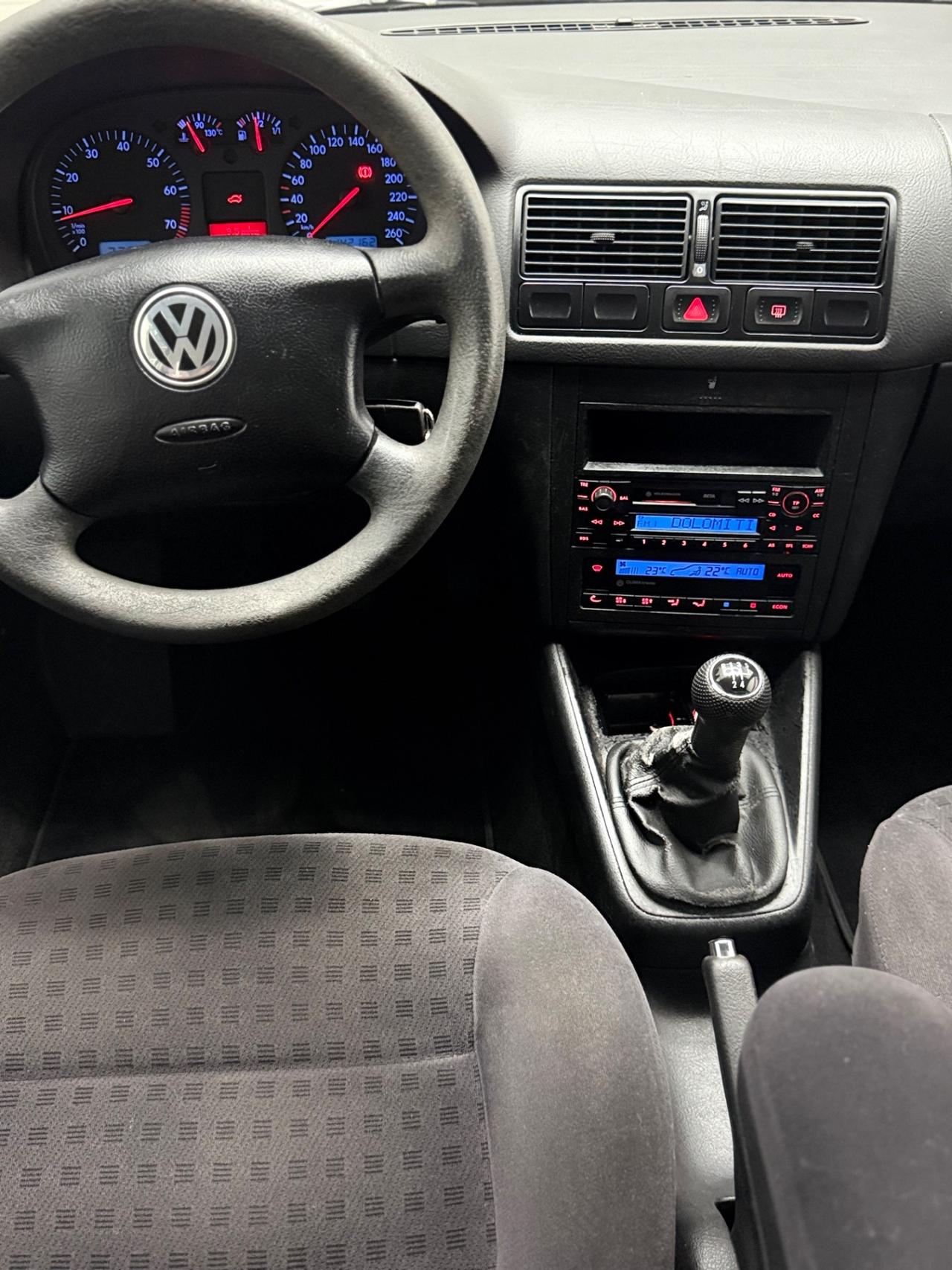 Volkswagen Golf 1.6 16V cat 5 porte Highline