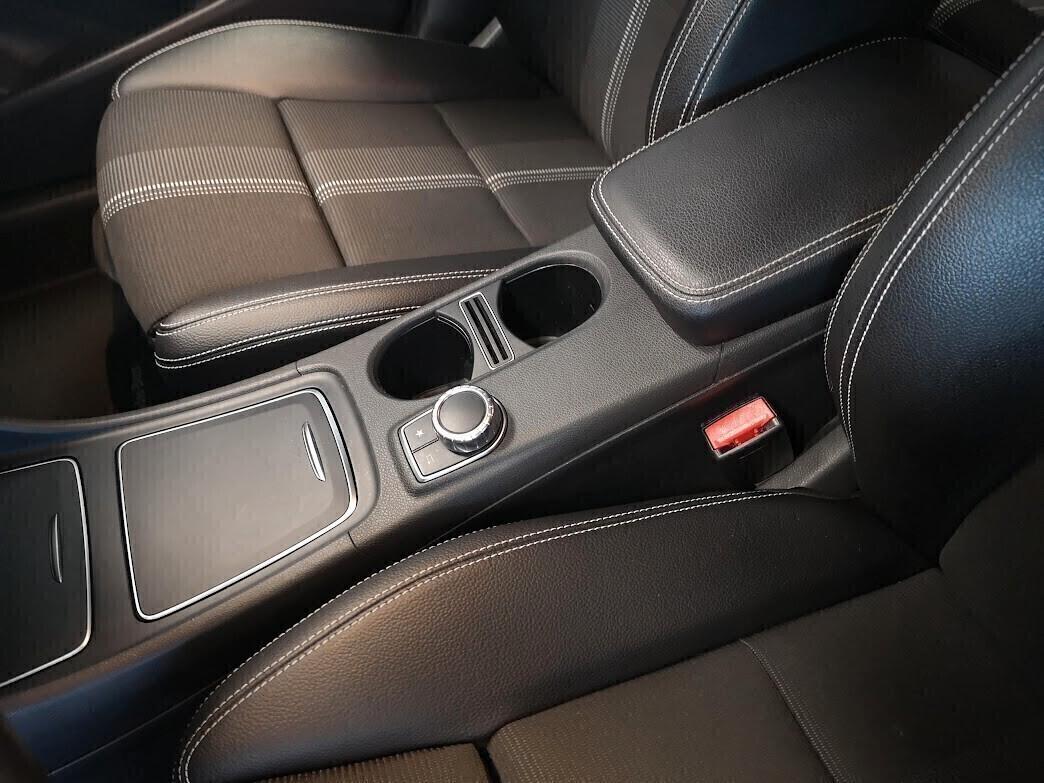 Mercedes-benz GLA 200 180 d Sport 4 MATIC