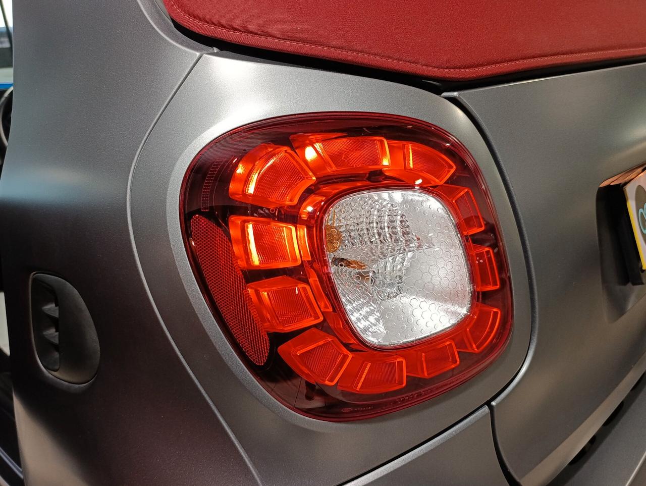 Smart ForTwo 90 0.9 T twinamic cabrio BRABUS Style