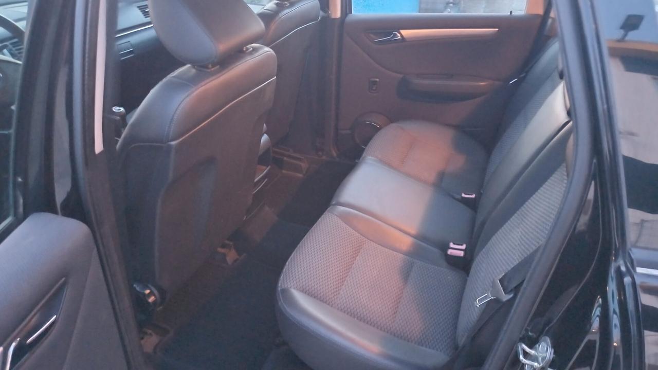 Mercedes-benz B 200 CDI Premium