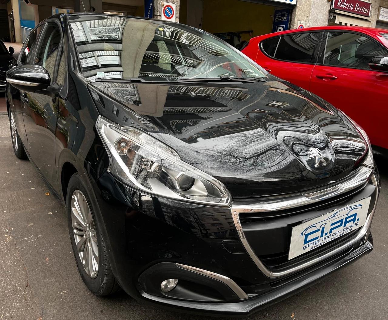 Peugeot 208 PureTech 82 5 porte Allure